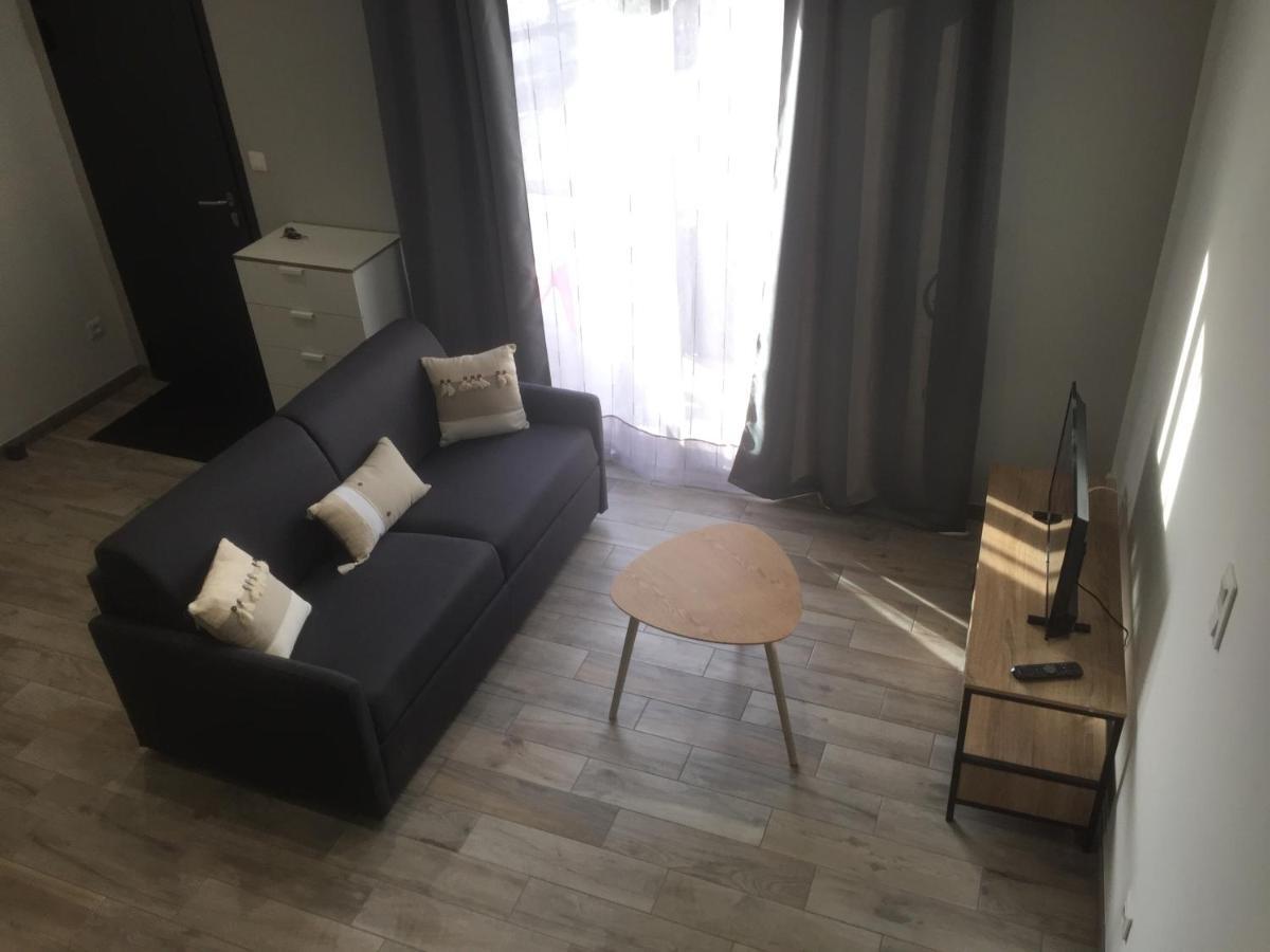 studio meublé du bourg Puymiclan Esterno foto
